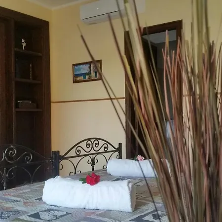 Guest house Laura 3*