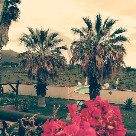 Laura Guest house 3*
